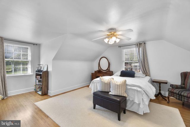 100 EDGEWOOD DR, York, PA 17403