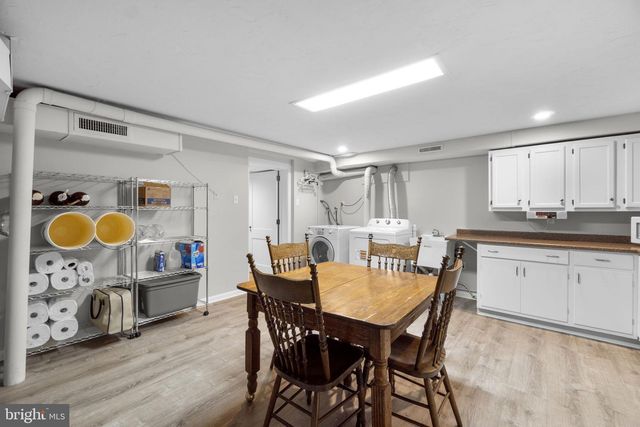 100 EDGEWOOD DR, York, PA 17403