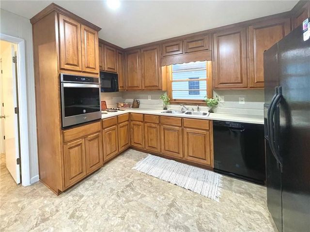 4457 Frontier Way NE, Sugar Hill, GA 30518