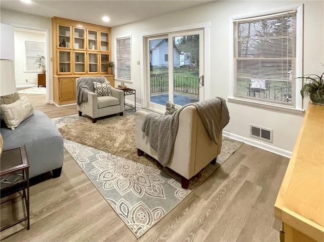 4457 Frontier Way NE, Sugar Hill, GA 30518