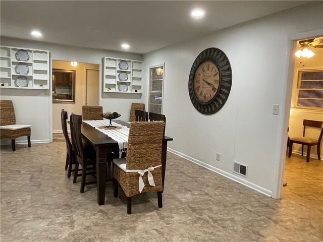 4457 Frontier Way NE, Sugar Hill, GA 30518