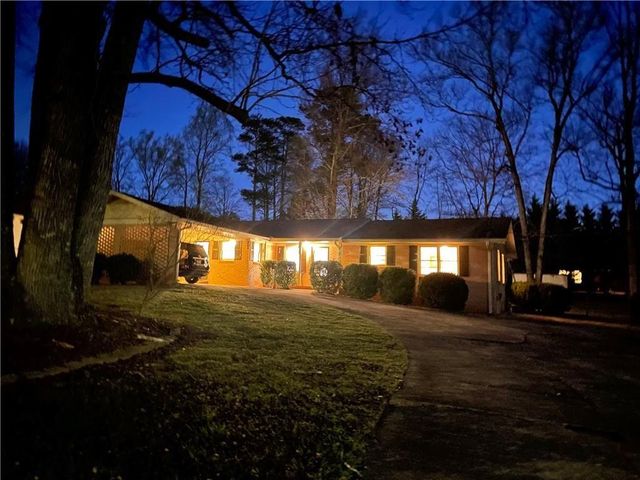 4457 Frontier Way NE, Sugar Hill, GA 30518