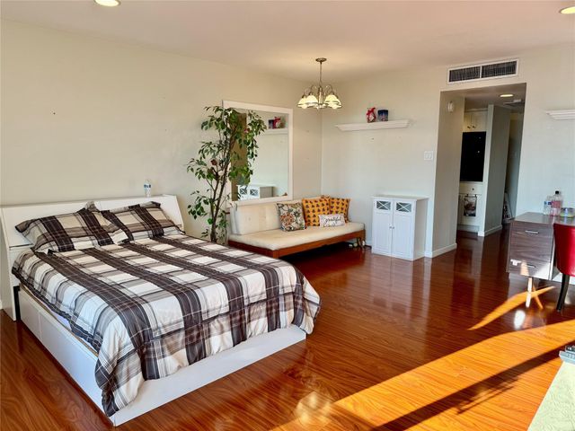 2016 Main Street 2510, Houston, TX 77002