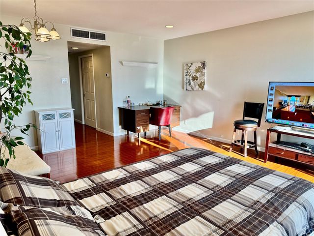 2016 Main Street 2510, Houston, TX 77002