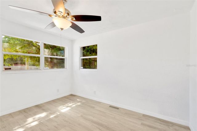 1940 N BETTY LANE, Clearwater, FL 33755