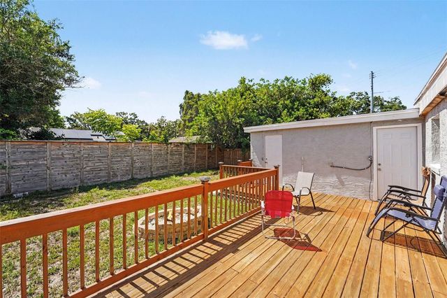 1940 N BETTY LANE, Clearwater, FL 33755