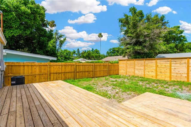 1940 N BETTY LANE, Clearwater, FL 33755