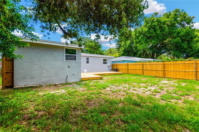 1940 N BETTY LANE, Clearwater, FL 33755