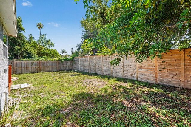 1940 N BETTY LANE, Clearwater, FL 33755