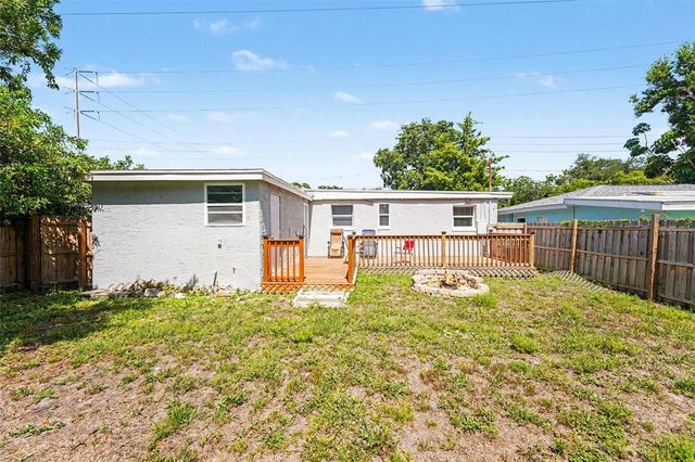 1940 N BETTY LANE, Clearwater, FL 33755