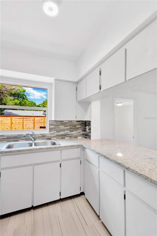 1940 N BETTY LANE, Clearwater, FL 33755