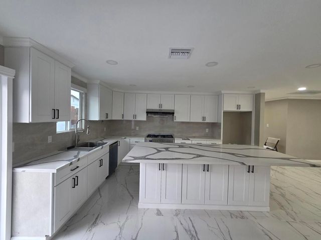 52641 Avenue Martinez, La Quinta, CA 92253