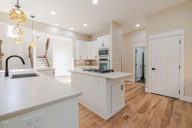 3454 NW Bryce Canyon Lane, Bend, OR 97703