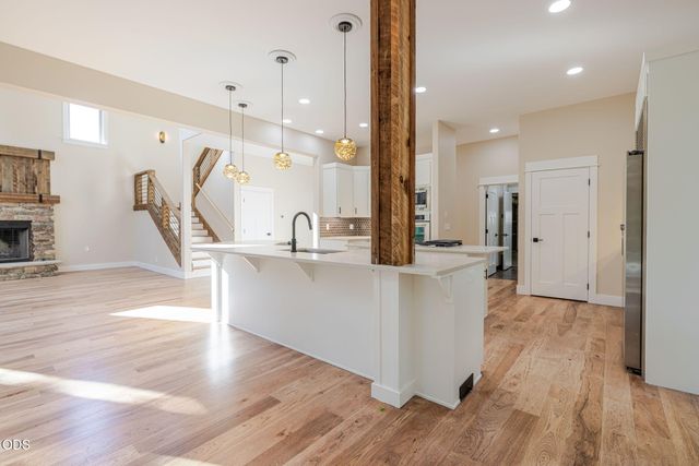 3454 NW Bryce Canyon Lane, Bend, OR 97703
