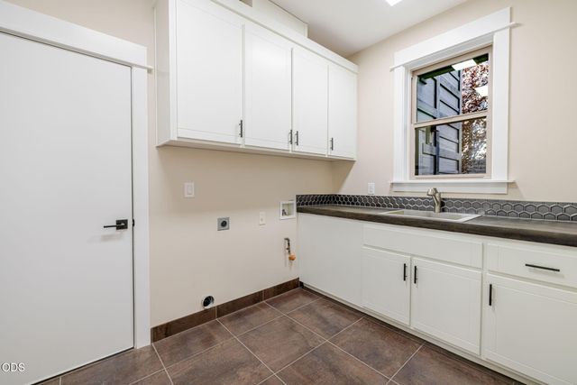 3454 NW Bryce Canyon Lane, Bend, OR 97703