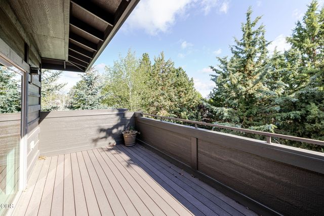 3454 NW Bryce Canyon Lane, Bend, OR 97703