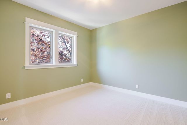 3454 NW Bryce Canyon Lane, Bend, OR 97703