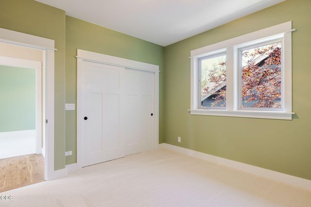 3454 NW Bryce Canyon Lane, Bend, OR 97703