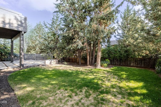 3454 NW Bryce Canyon Lane, Bend, OR 97703
