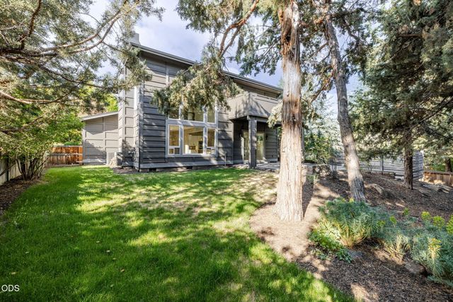 3454 NW Bryce Canyon Lane, Bend, OR 97703