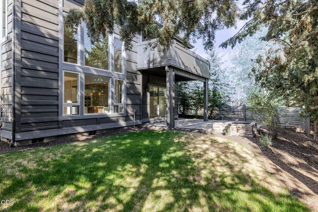 3454 NW Bryce Canyon Lane, Bend, OR 97703