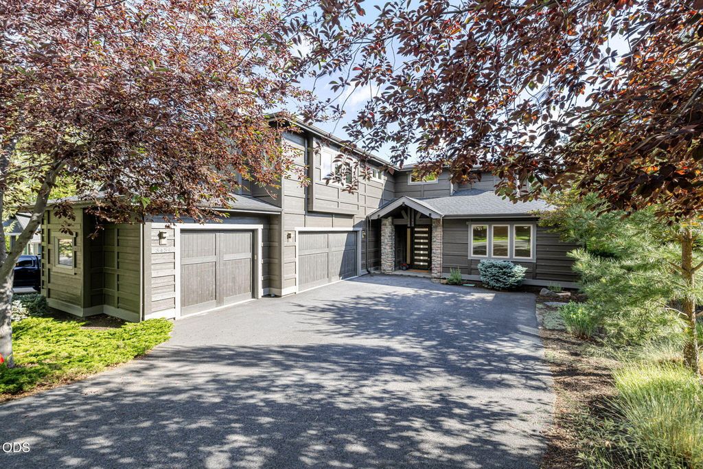 3454 NW Bryce Canyon Lane, Bend, OR 97703
