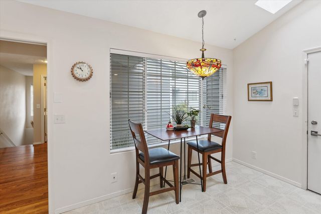 618 W Holmberg Ln, Spokane, WA 99218