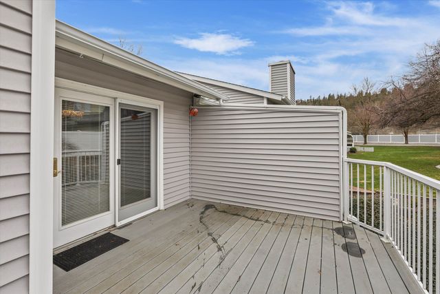 618 W Holmberg Ln, Spokane, WA 99218