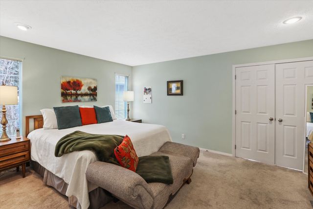 618 W Holmberg Ln, Spokane, WA 99218