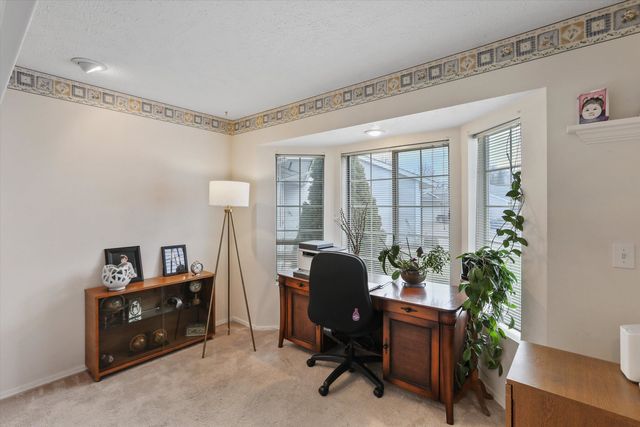 618 W Holmberg Ln, Spokane, WA 99218