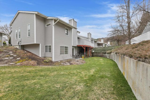 618 W Holmberg Ln, Spokane, WA 99218