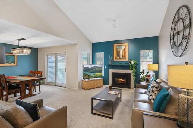 618 W Holmberg Ln, Spokane, WA 99218