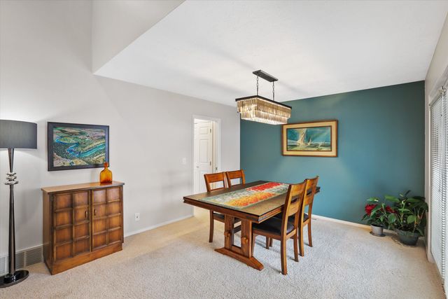 618 W Holmberg Ln, Spokane, WA 99218