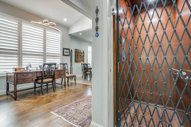 714 E 1st Street, Fort Worth, TX 76102