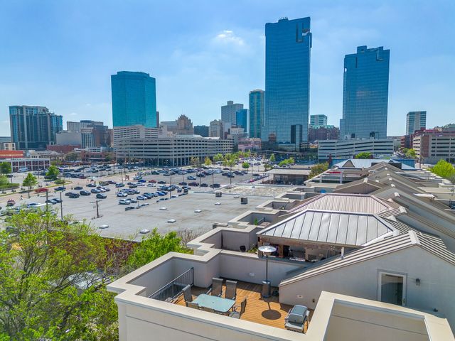 714 E 1st Street, Fort Worth, TX 76102