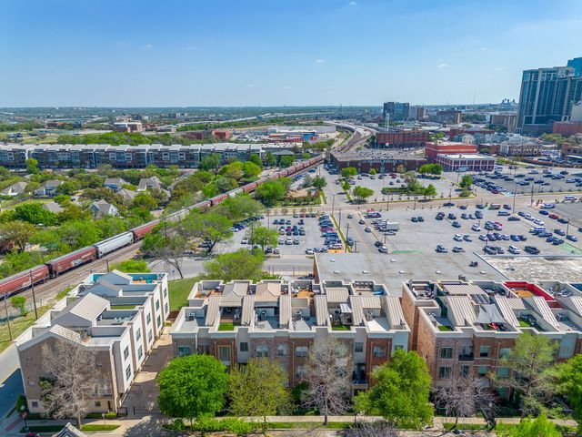 714 E 1st Street, Fort Worth, TX 76102