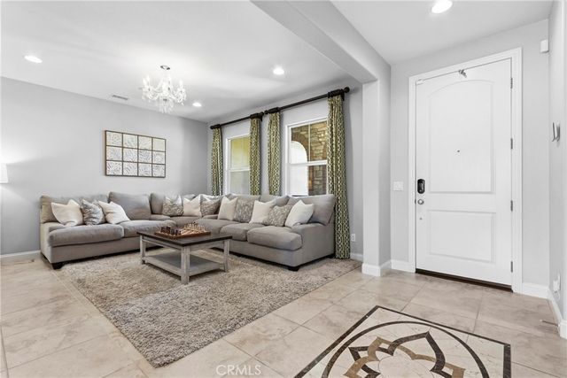 34502 Serdonis St, Temecula, CA 92592