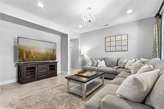 34502 Serdonis St, Temecula, CA 92592