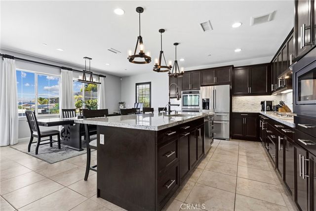 34502 Serdonis St, Temecula, CA 92592