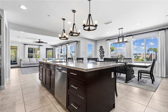 34502 Serdonis St, Temecula, CA 92592