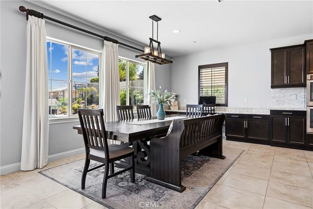 34502 Serdonis St, Temecula, CA 92592