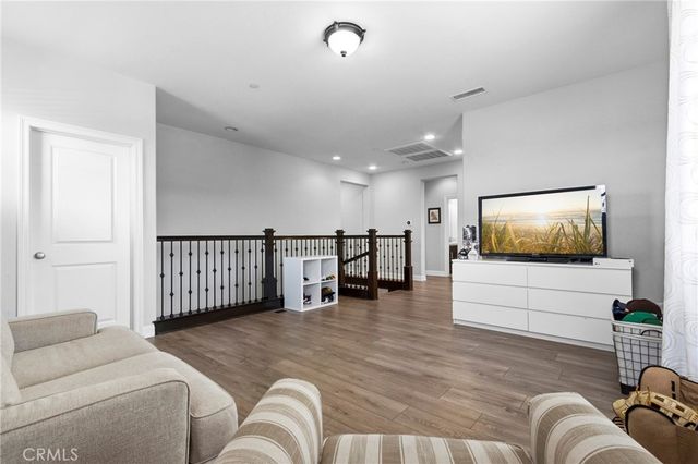 34502 Serdonis St, Temecula, CA 92592