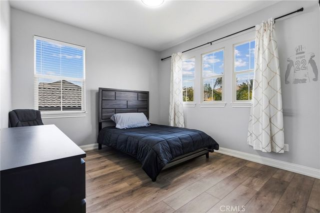 34502 Serdonis St, Temecula, CA 92592