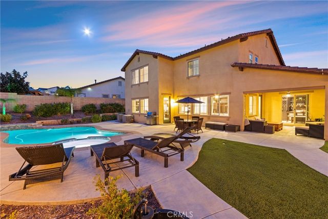 34502 Serdonis St, Temecula, CA 92592