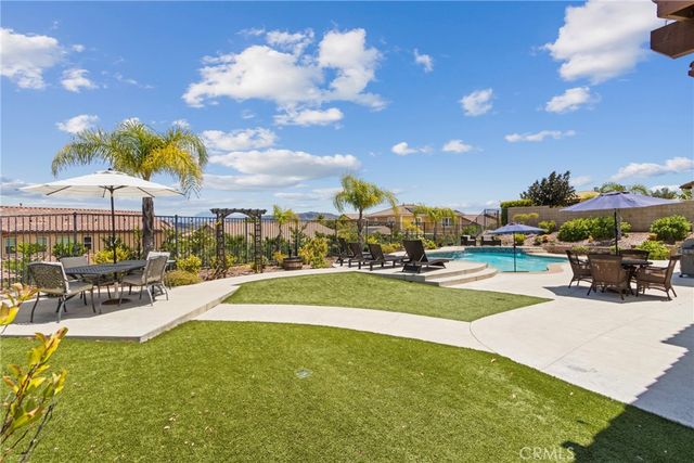 34502 Serdonis St, Temecula, CA 92592
