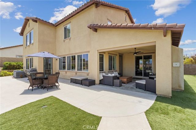34502 Serdonis St, Temecula, CA 92592