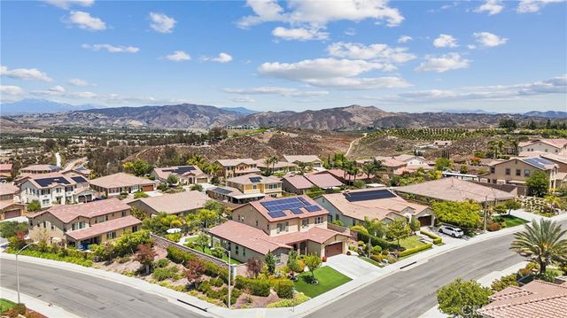 34502 Serdonis St, Temecula, CA 92592