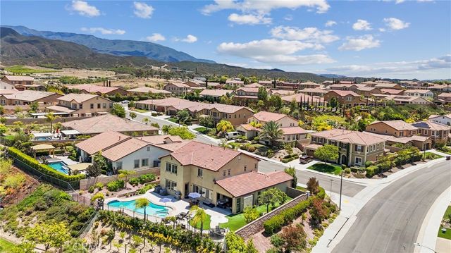 34502 Serdonis St, Temecula, CA 92592