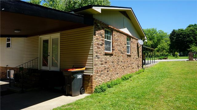 211 Short Avenue, Lincoln, AR 72744