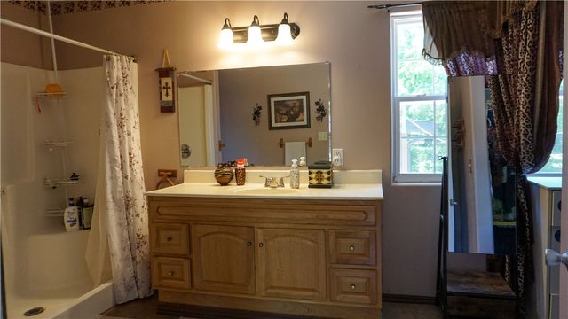 211 Short Avenue, Lincoln, AR 72744